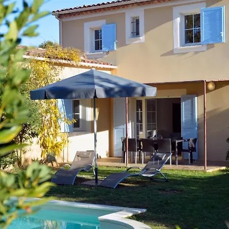 Lagrange Estivel - Le Clos Savornin Villa