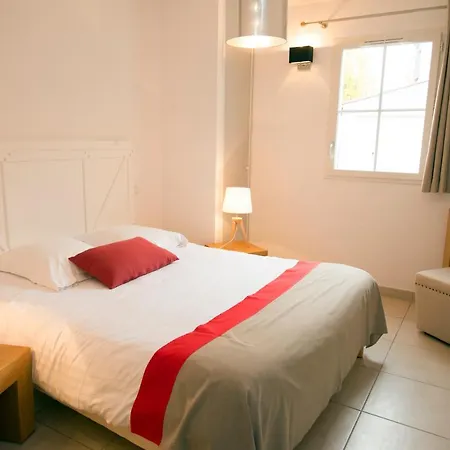 Lagrange Estivel - Le Clos Savornin Villa *